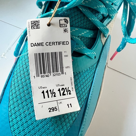 Adidas “D.O.L.L.A” sneaker - Picture 7 of 7